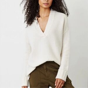 Not Monday Charlotte Cashmere V Neck Sweater Ivory Foldover Cuff Oversized-Large
